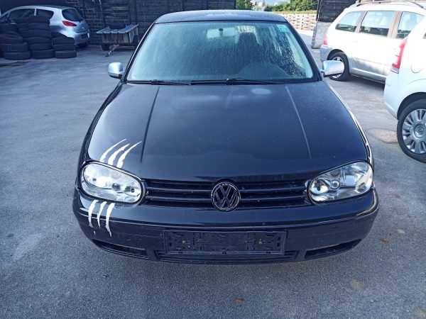 Golf 4 1.6.po delih